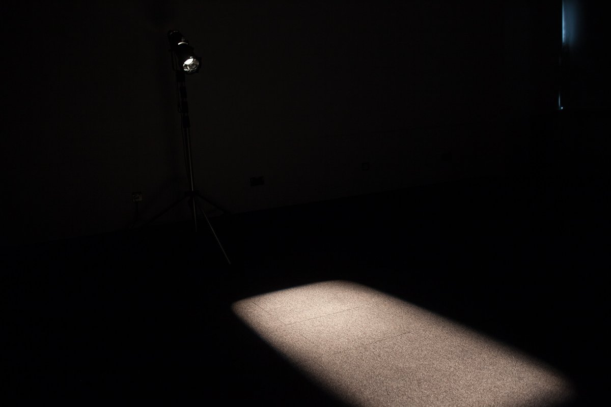 CAVE02-web-2